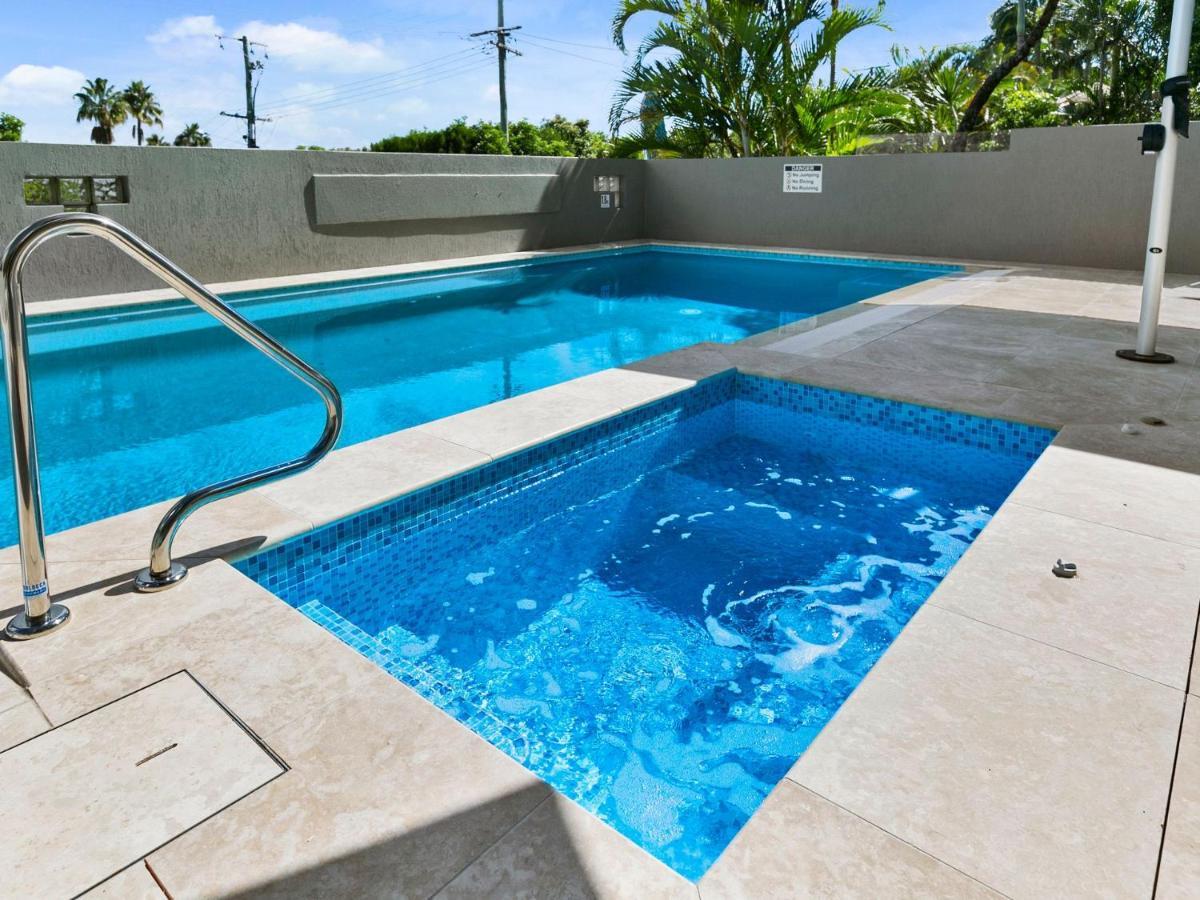 Apartment 5 16 Edgar Bennett Avenue *